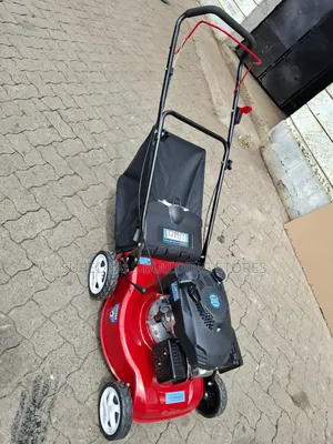 Self Propelled Gasolie Lawn Mower, 18 Inches