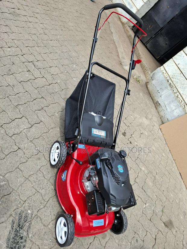 Self Propelled Gasolie Lawn Mower, 18 Inches