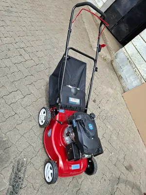 Self Propelled Gasolie Lawn Mower, 18 Inches