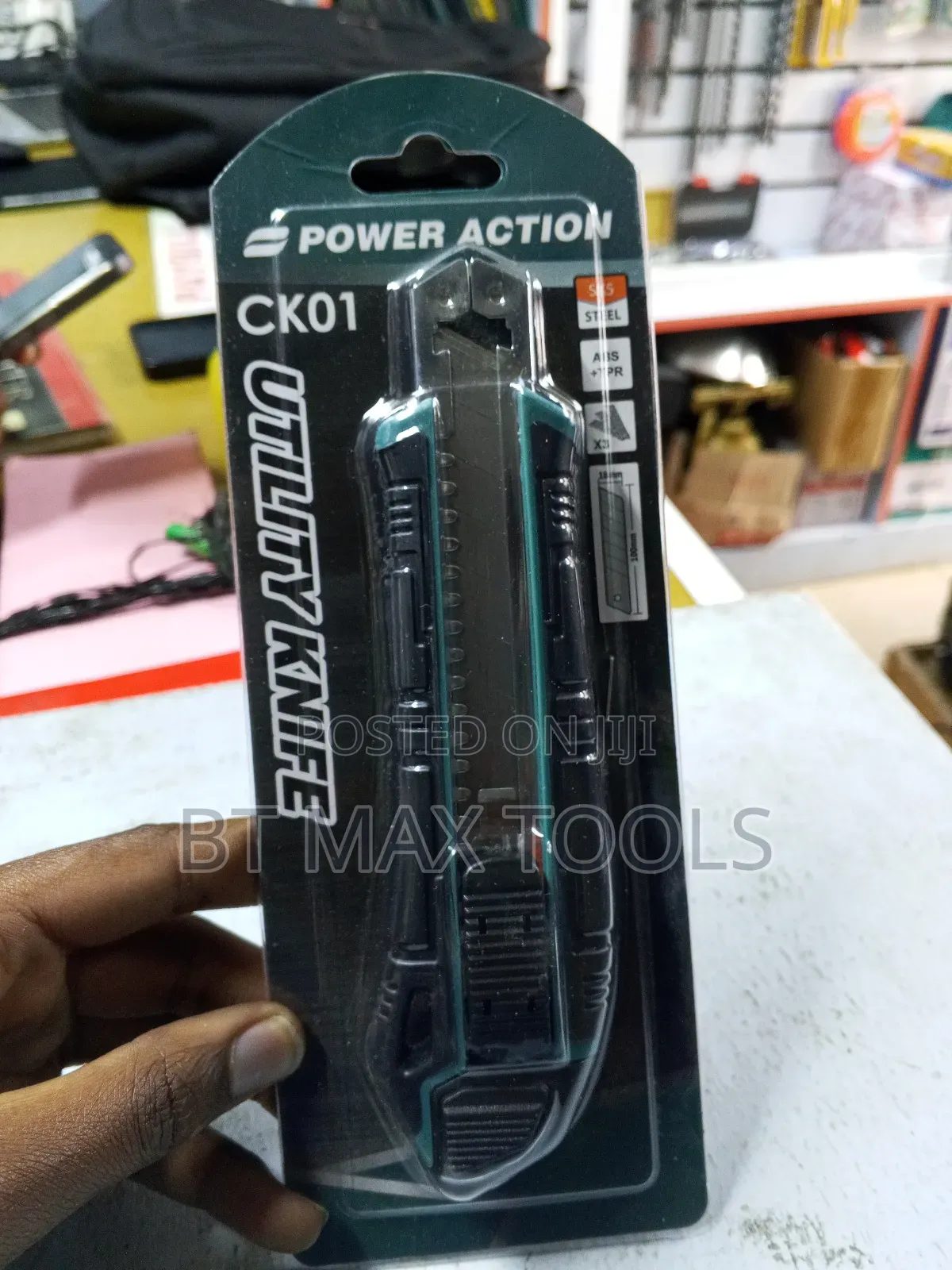 Power Action Utility Knife