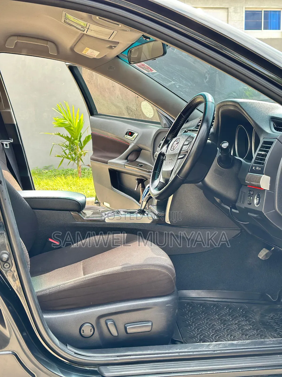 Toyota Mark X 2.5 AWD 2016 Black