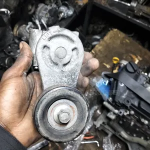 Timing Tensioner Mazda Bongo Vannete L8