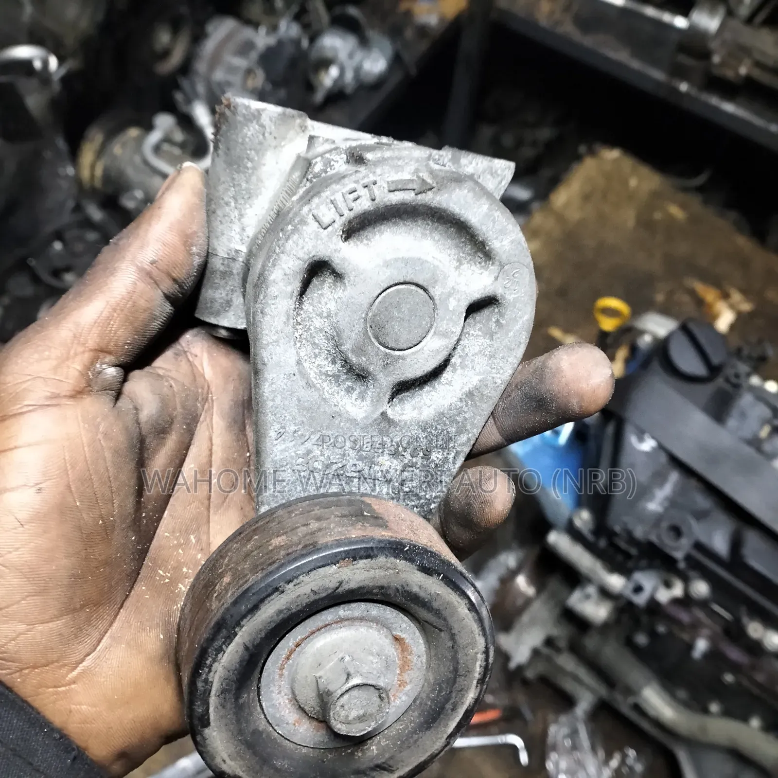 Timing Tensioner Mazda Bongo Vannete L8