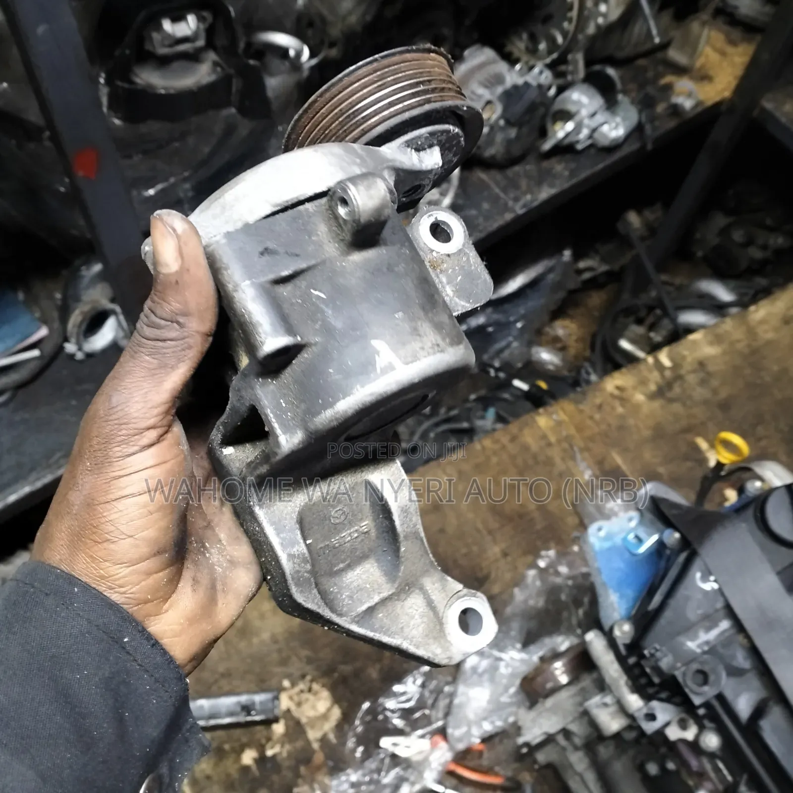 Lower Tensioner Mazds Bongo Vannete L8