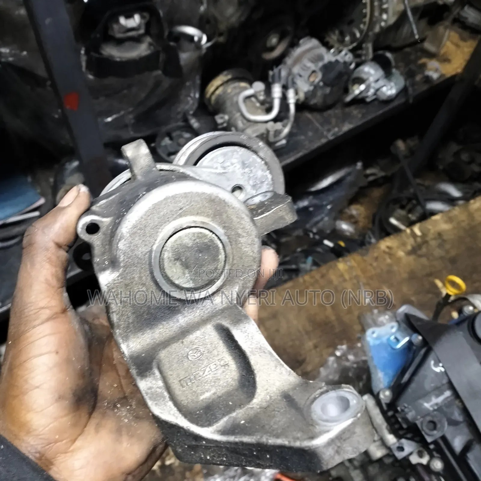 Lower Tensioner Mazds Bongo Vannete L8