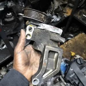 Lower Tensioner Mazds Bongo Vannete L8
