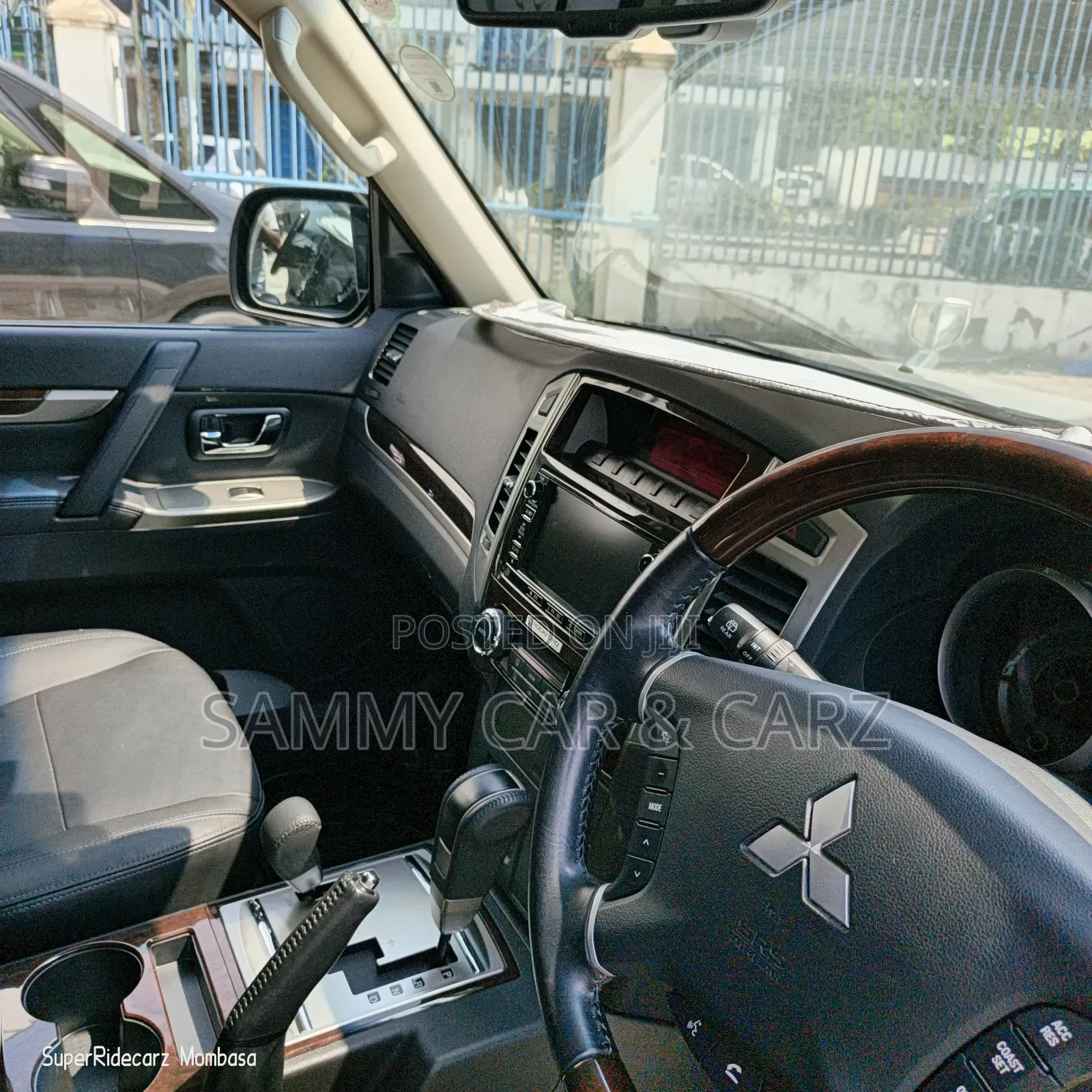 Mitsubishi Pajero Exceed 2018 Silver