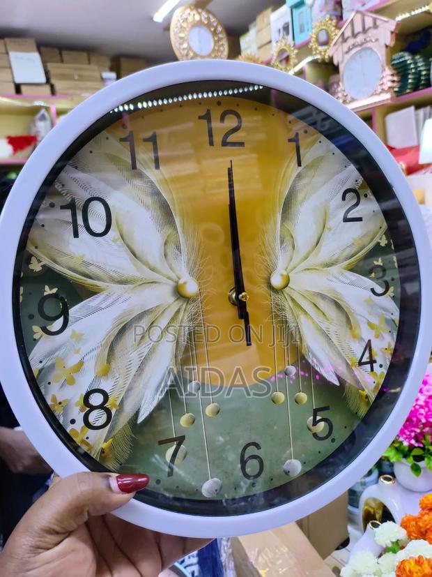 Elegant Wall Clock - thumbnail 2