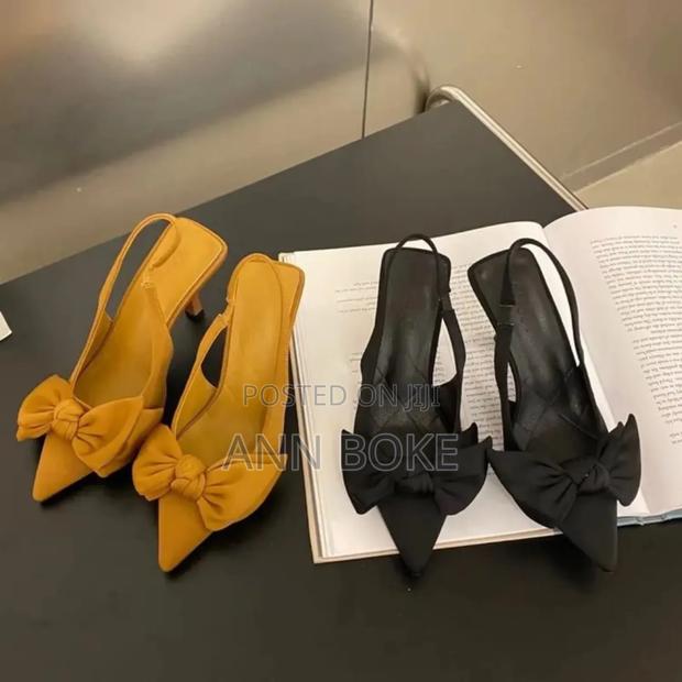 Classy Cutesy Heels in Stocjsizes Black and Brown Quality - thumbnail 2