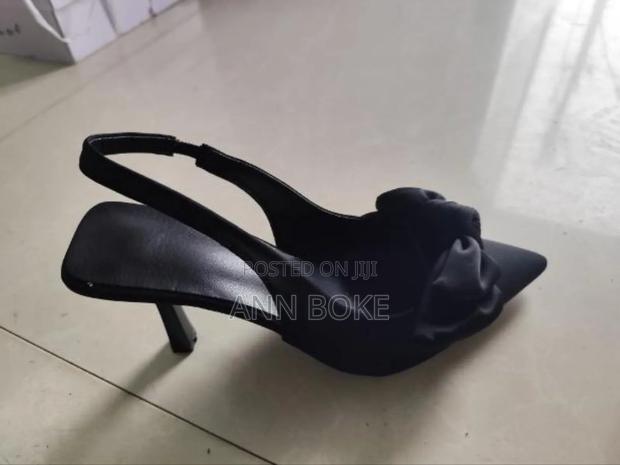 Classy Cutesy Heels in Stocjsizes Black and Brown Quality - thumbnail 3