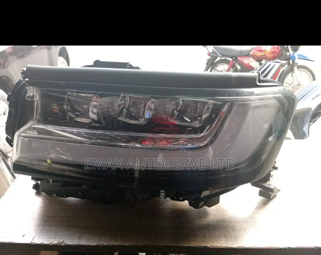 Lc300 , Gr Version Headlight