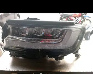 Lc300 , Gr Version Headlight