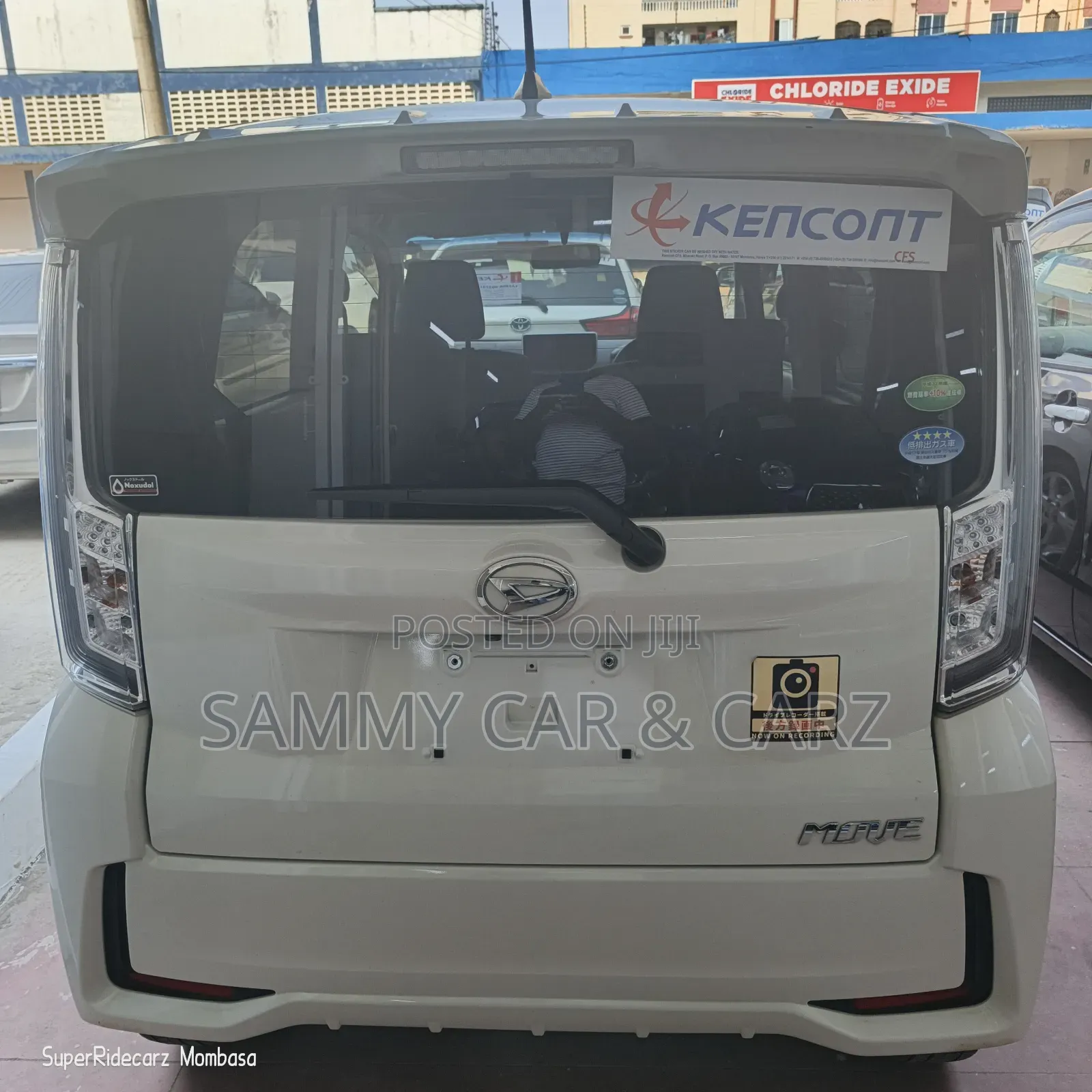 Daihatsu Move 2019 White
