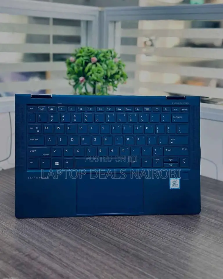 Laptop HP Dragonfly Folio 16GB Intel Core i7 SSD 512GB