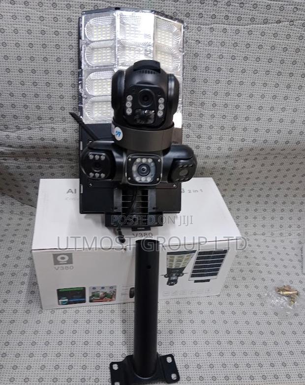 450w Solar Street Light With CCTV Camera Street Lighting