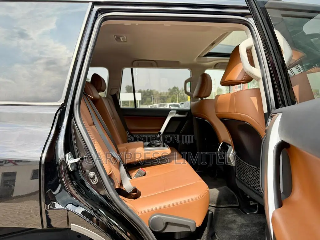 Toyota Land Cruiser Prado 2021 Black