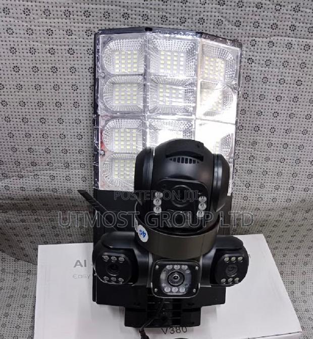 4mp Solar Power Cctv3 Screens Camera and Street Light