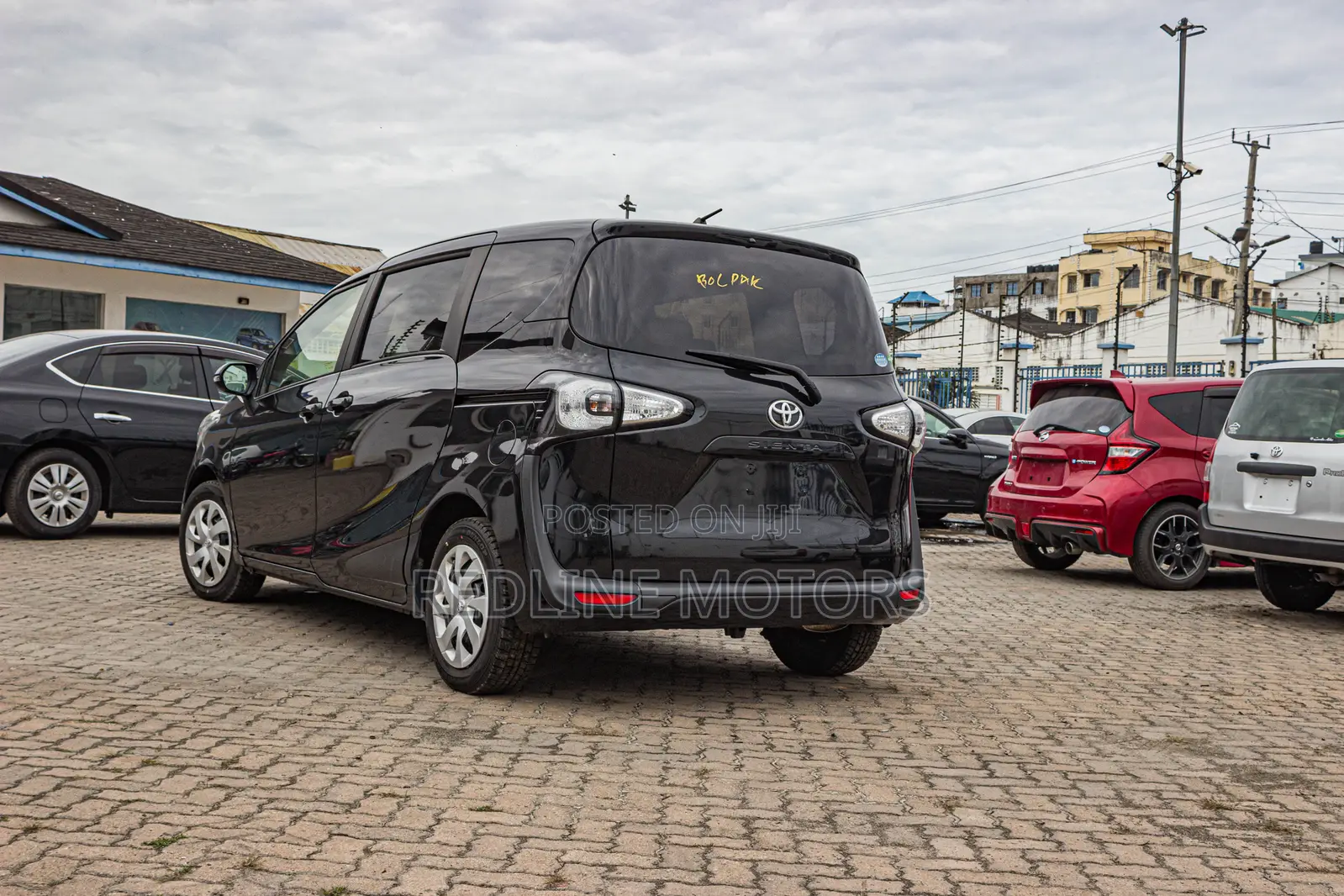 Toyota Sienta 1.5 Hybrid FWD 2018 Black