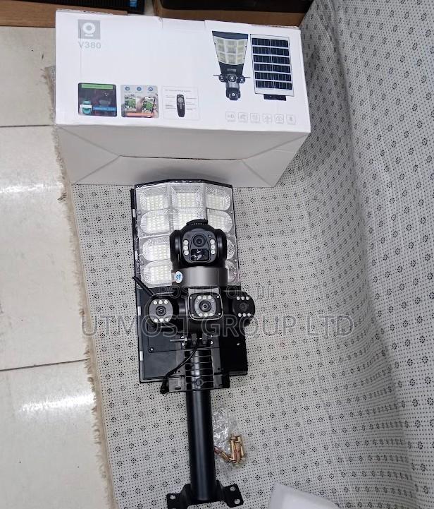 (V380 Pro Solar Street Light PTZ Flood Light 4g Camera 450w