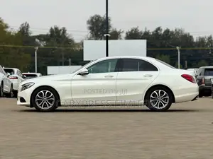 Mercedes-Benz C200 2018 White