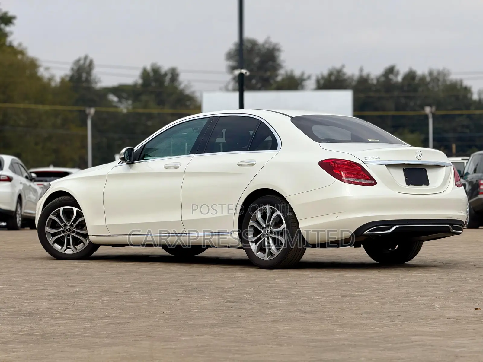 Mercedes-Benz C200 2018 White