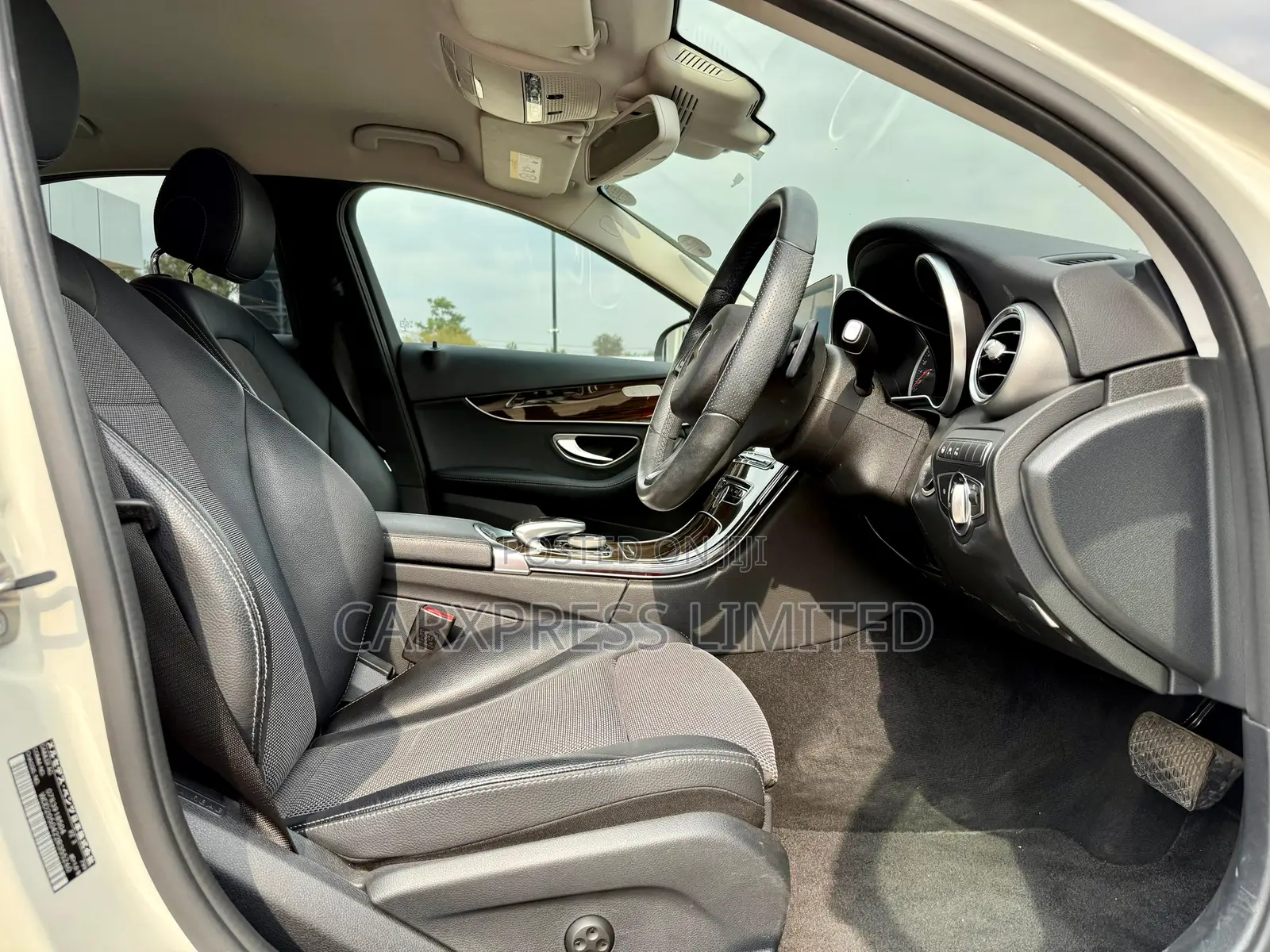 Mercedes-Benz C200 2018 White
