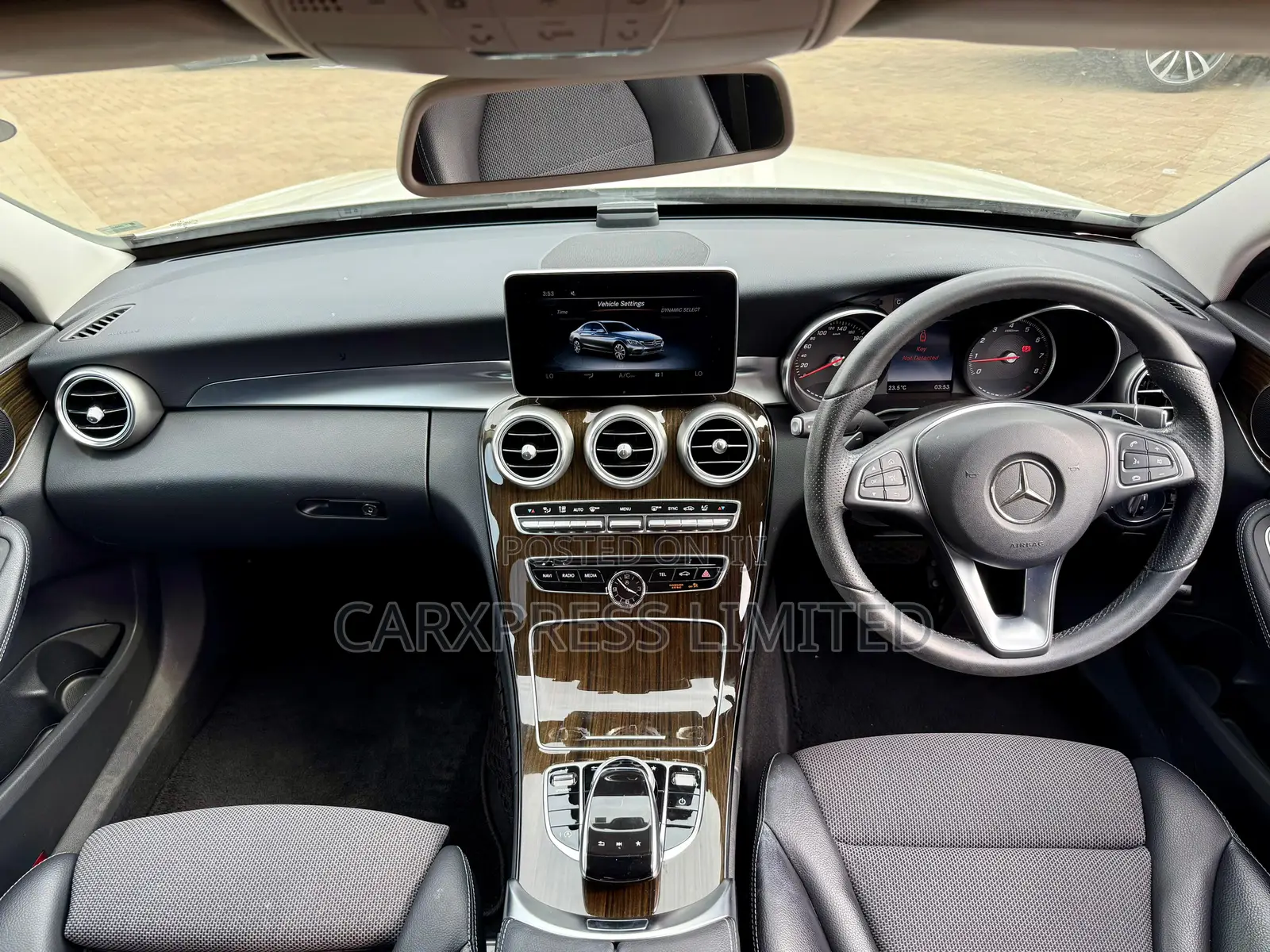 Mercedes-Benz C200 2018 White
