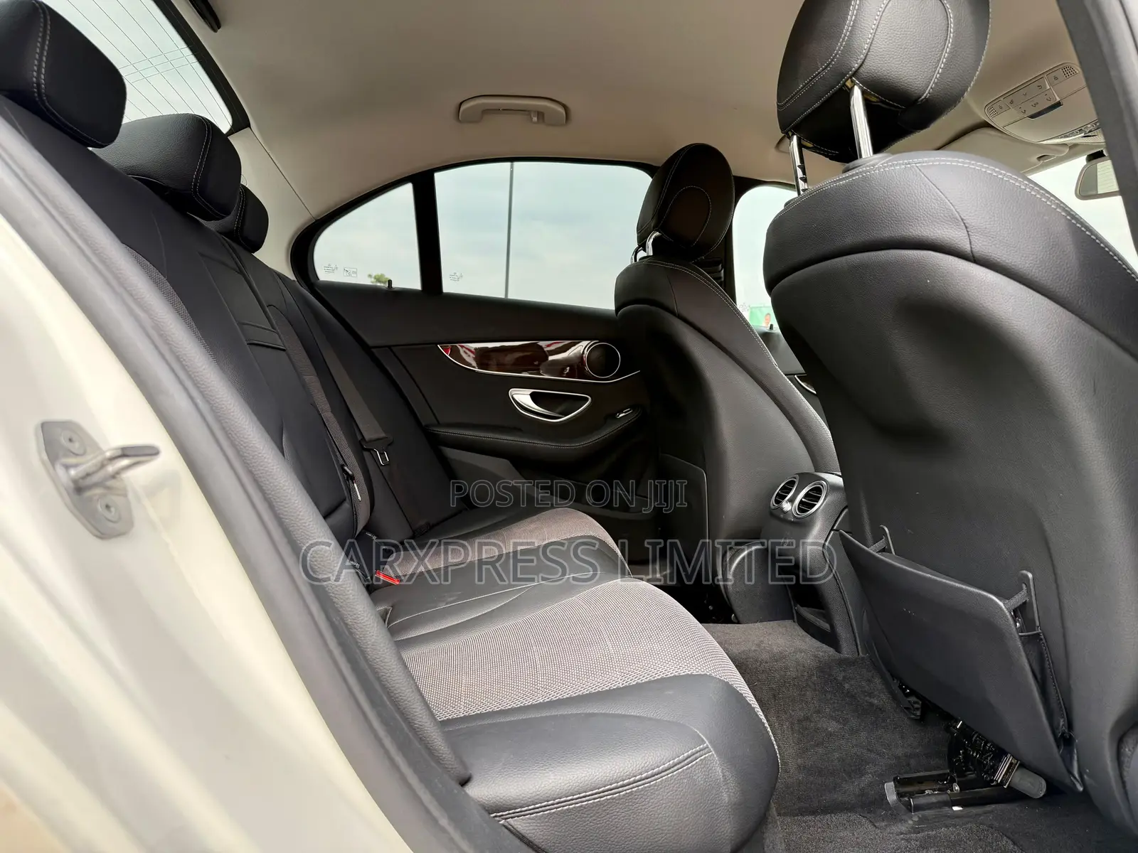 Mercedes-Benz C200 2018 White