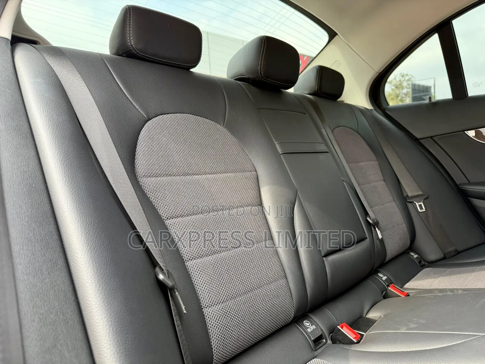 Mercedes-Benz C200 2018 White