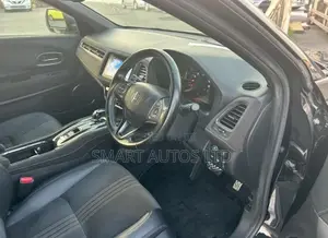 Honda Vezel 1.5 Hybrid 4WD 2018 Black