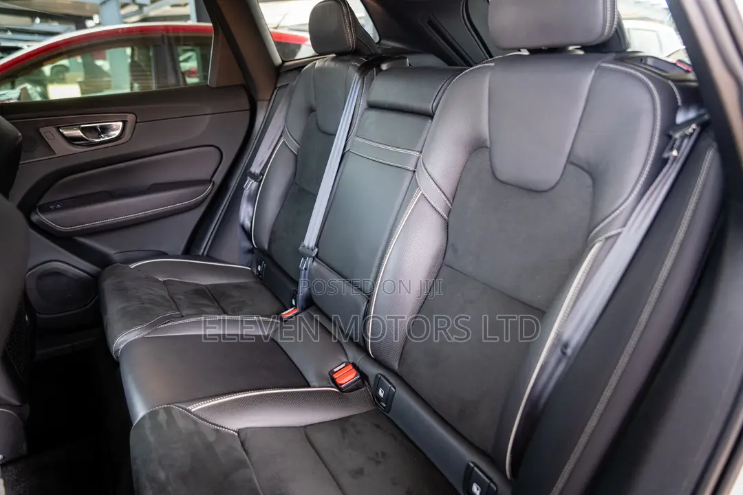 Volvo XC60 T6 R-Design AWD 2019 White