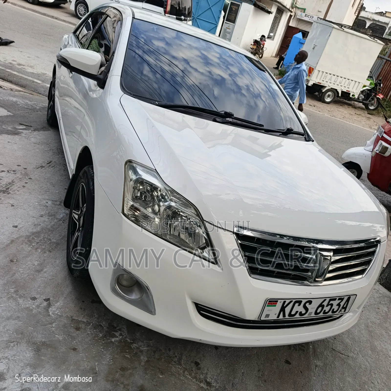 Toyota Premio 1.8 FWD 2013 White