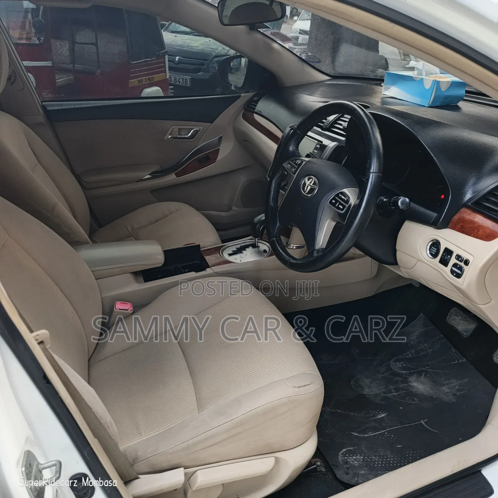 Toyota Premio 1.8 FWD 2013 White