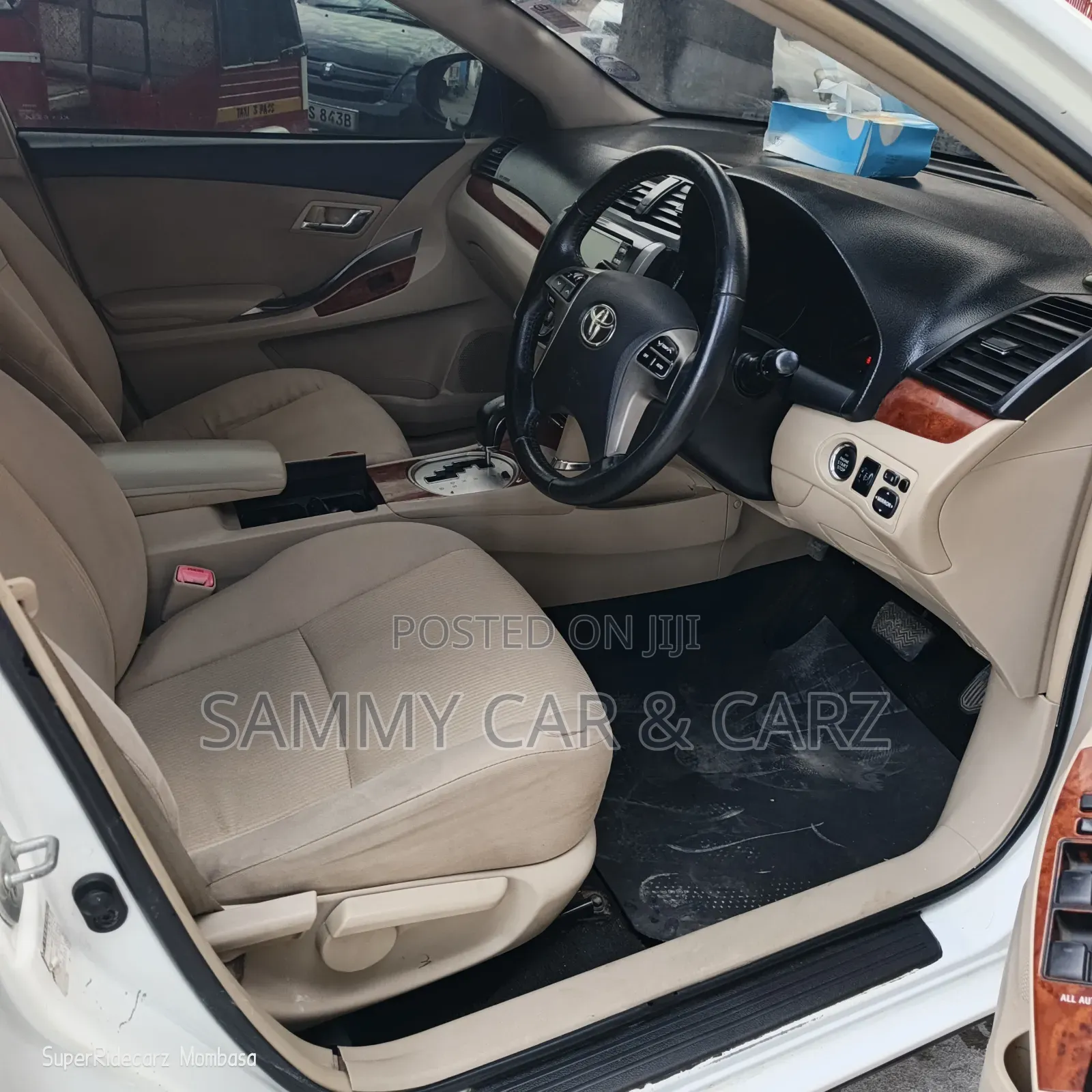 Toyota Premio 1.8 FWD 2013 White