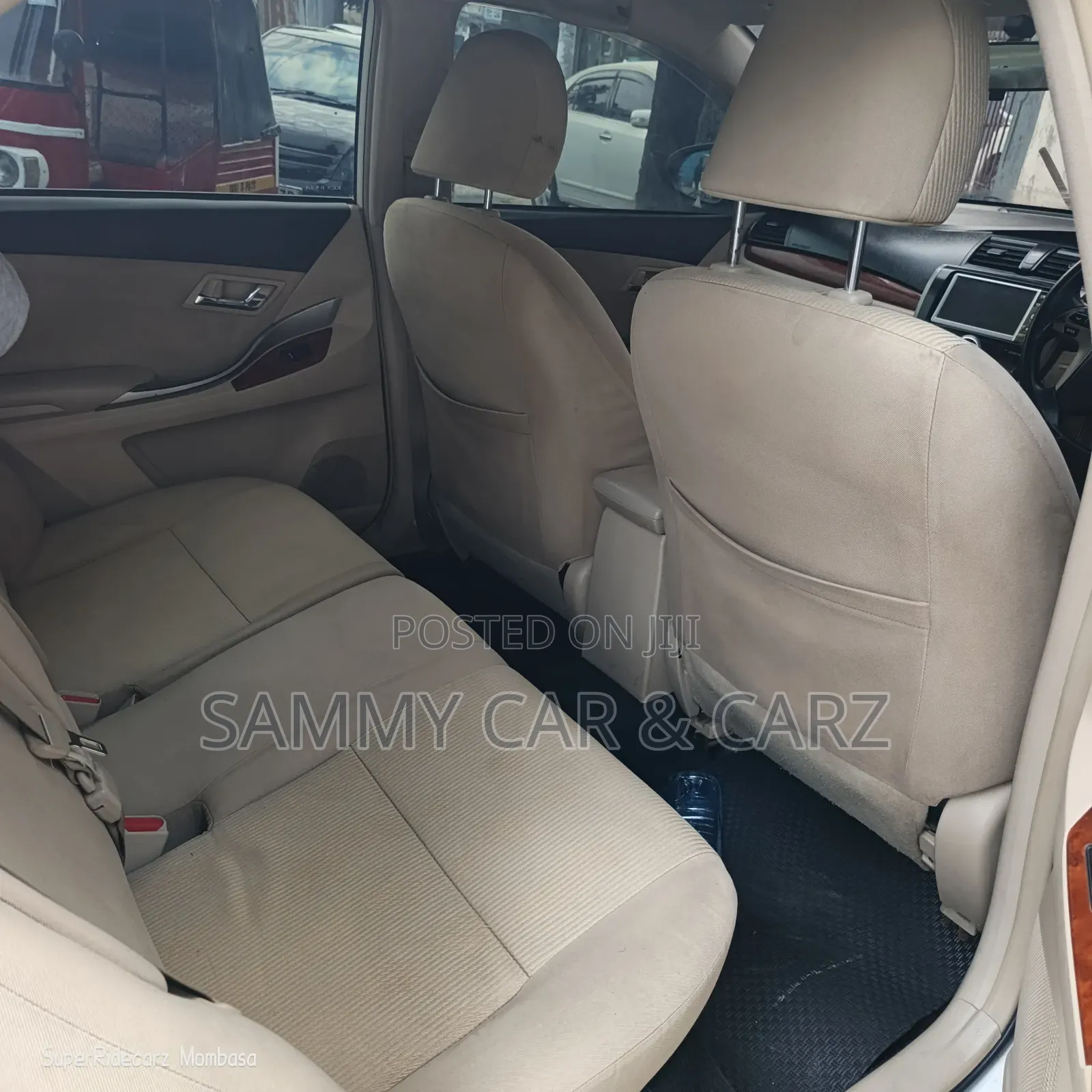 Toyota Premio 1.8 FWD 2013 White