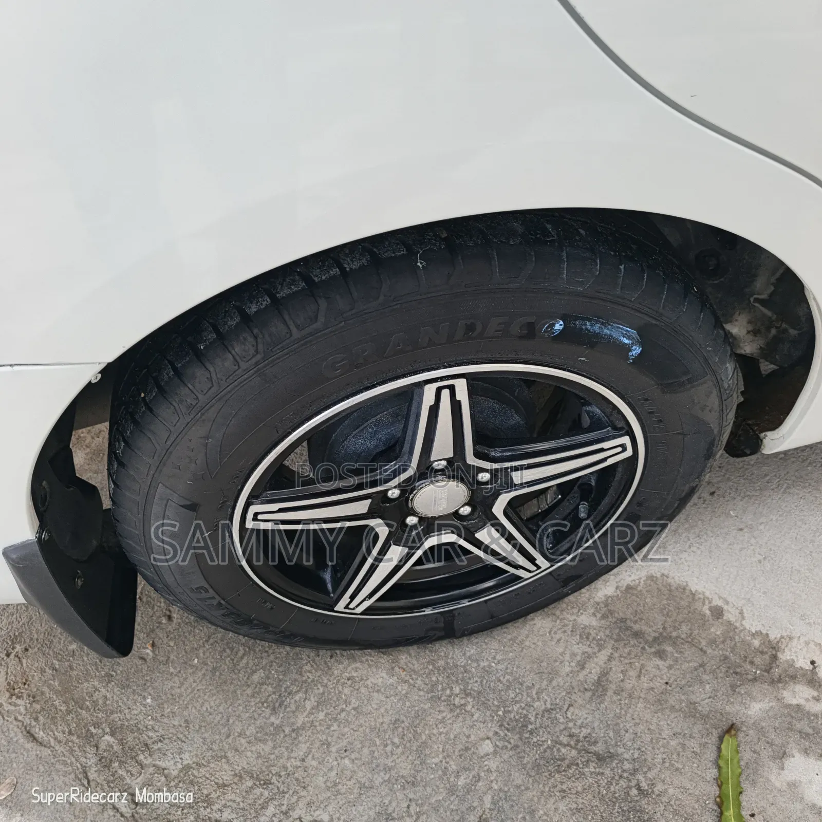 Toyota Premio 1.8 FWD 2013 White