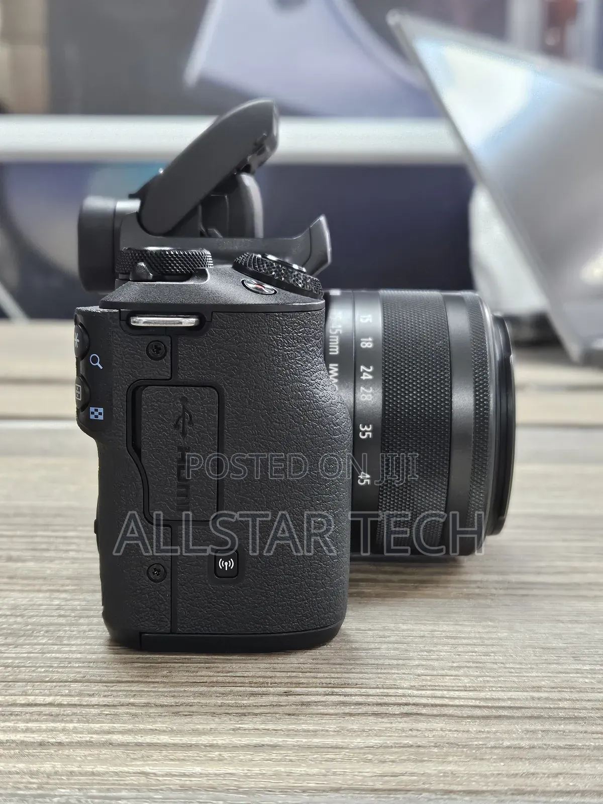 Canon Eos M50 Mirrorless Digital Camera With 15-45mm