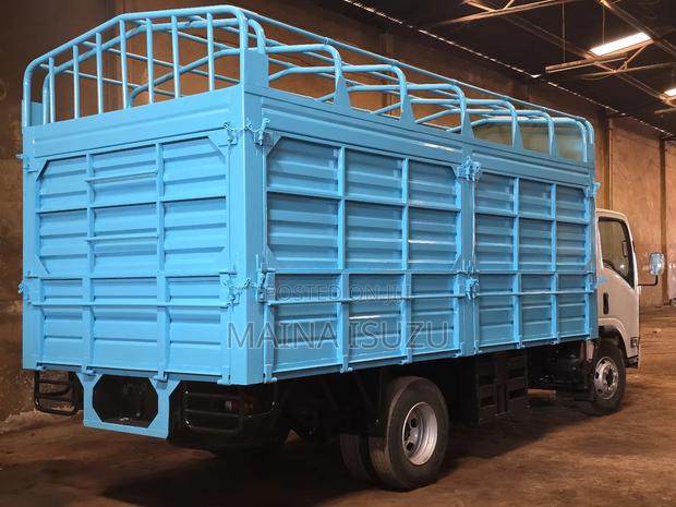 Isuzu NQR 8.5 Tons Bluepower - thumbnail 2