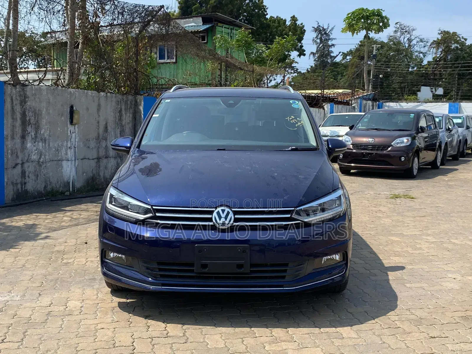 Volkswagen Touran 2018 Blue