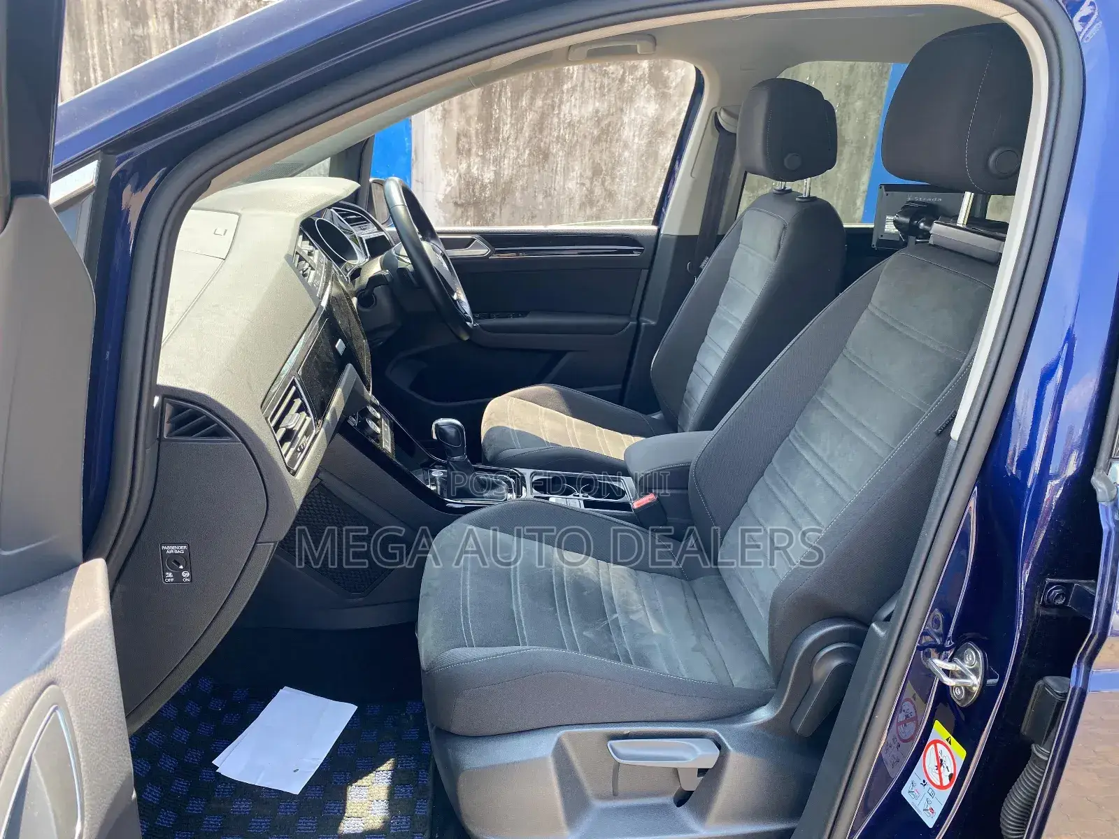 Volkswagen Touran 2018 Blue