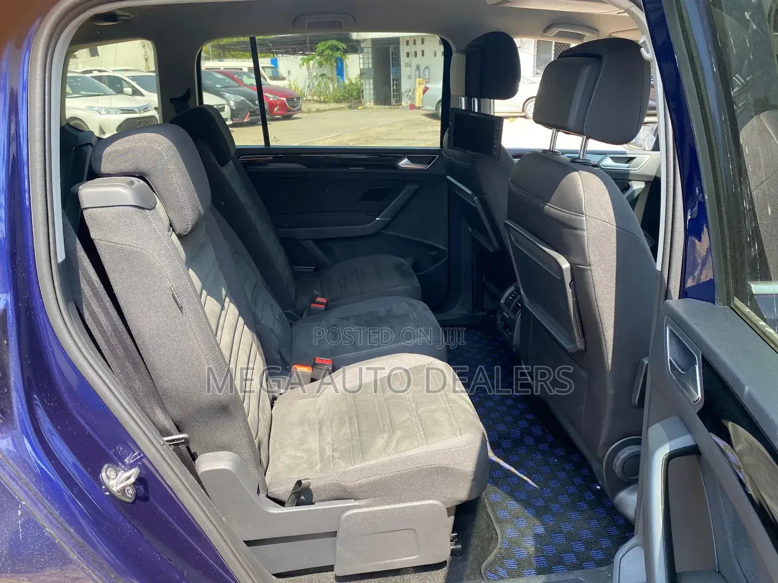 Volkswagen Touran 2018 Blue