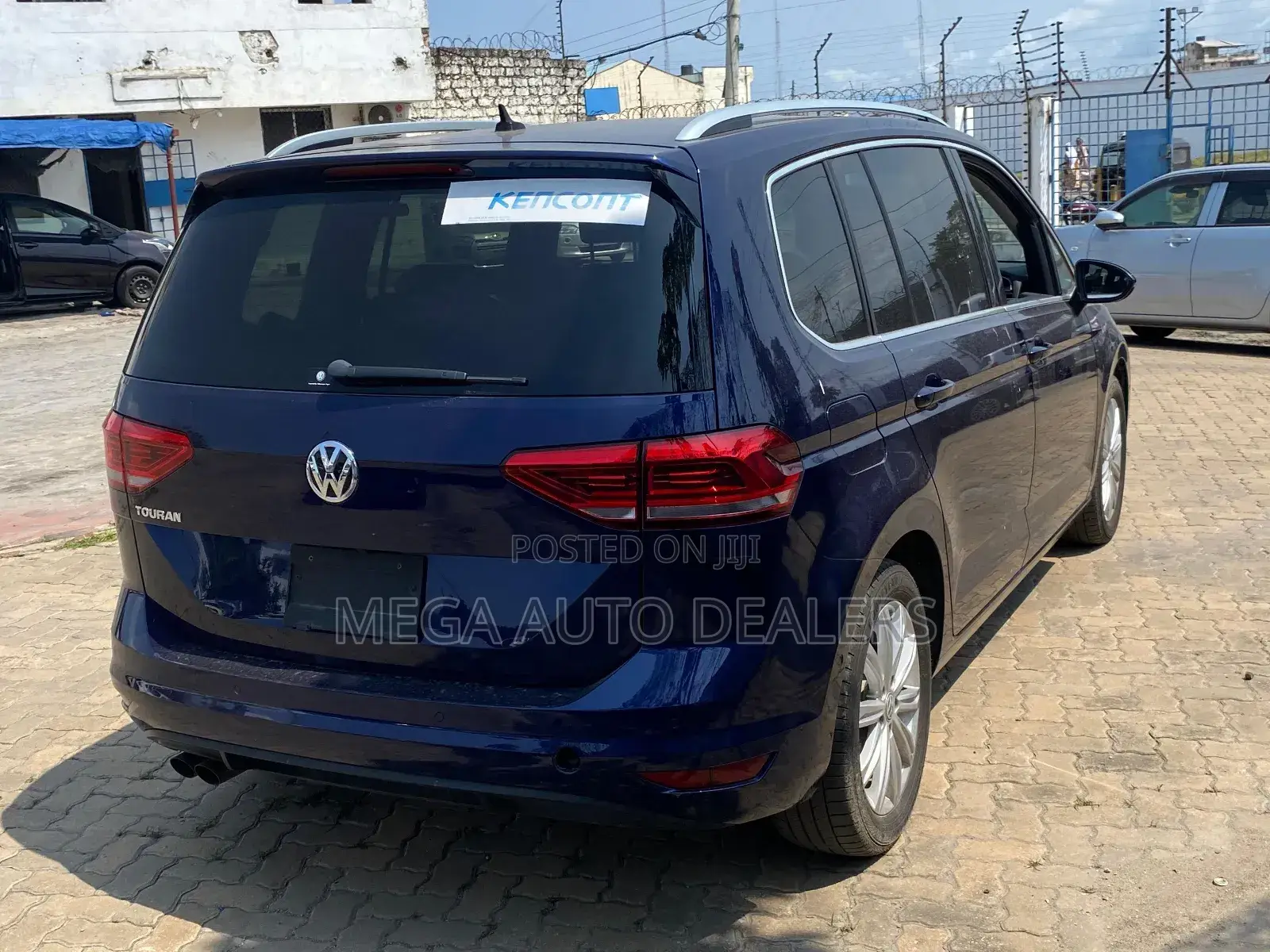 Volkswagen Touran 2018 Blue