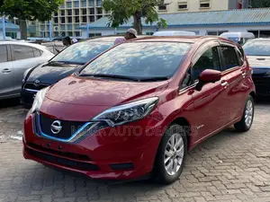 Nissan Note 2018 Red