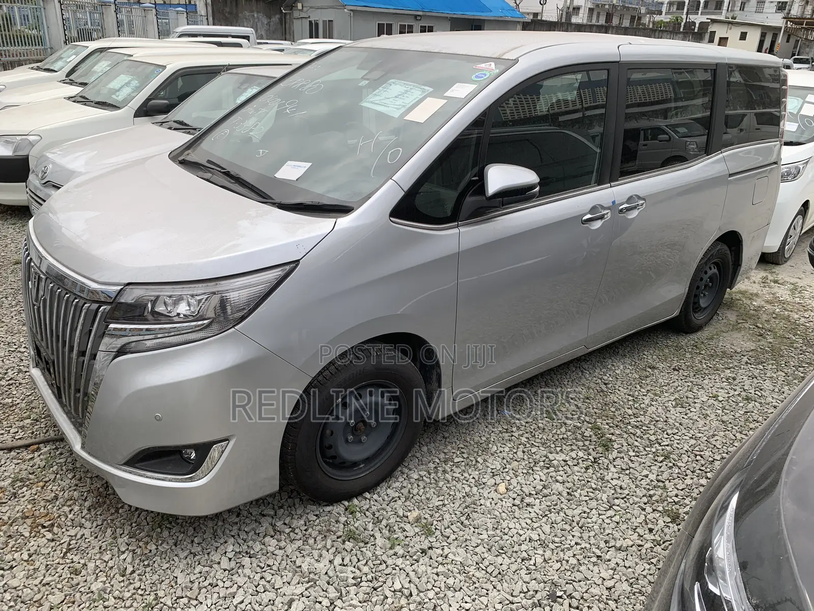 Toyota Esquire 2018 Silver