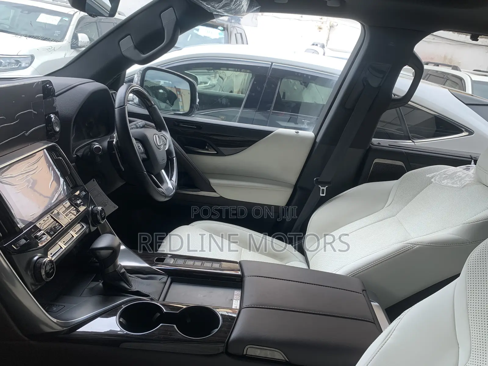 Lexus LX 2022 Ivory