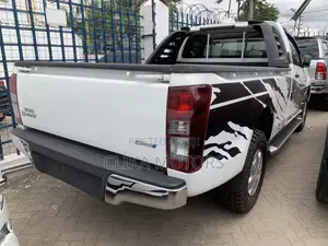 Isuzu D-MAX 2018 White