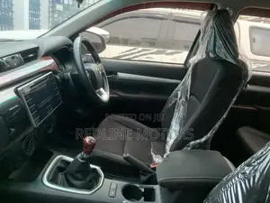 Toyota Hilux Revo Double Cab Deisel 2.8 RWD 2018 Silver