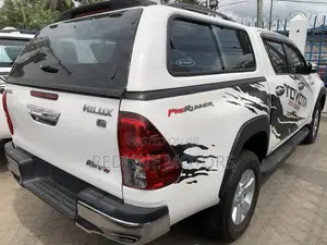 Toyota Hilux Revo Double Cab Deisel 2.8 AWD 2018 White