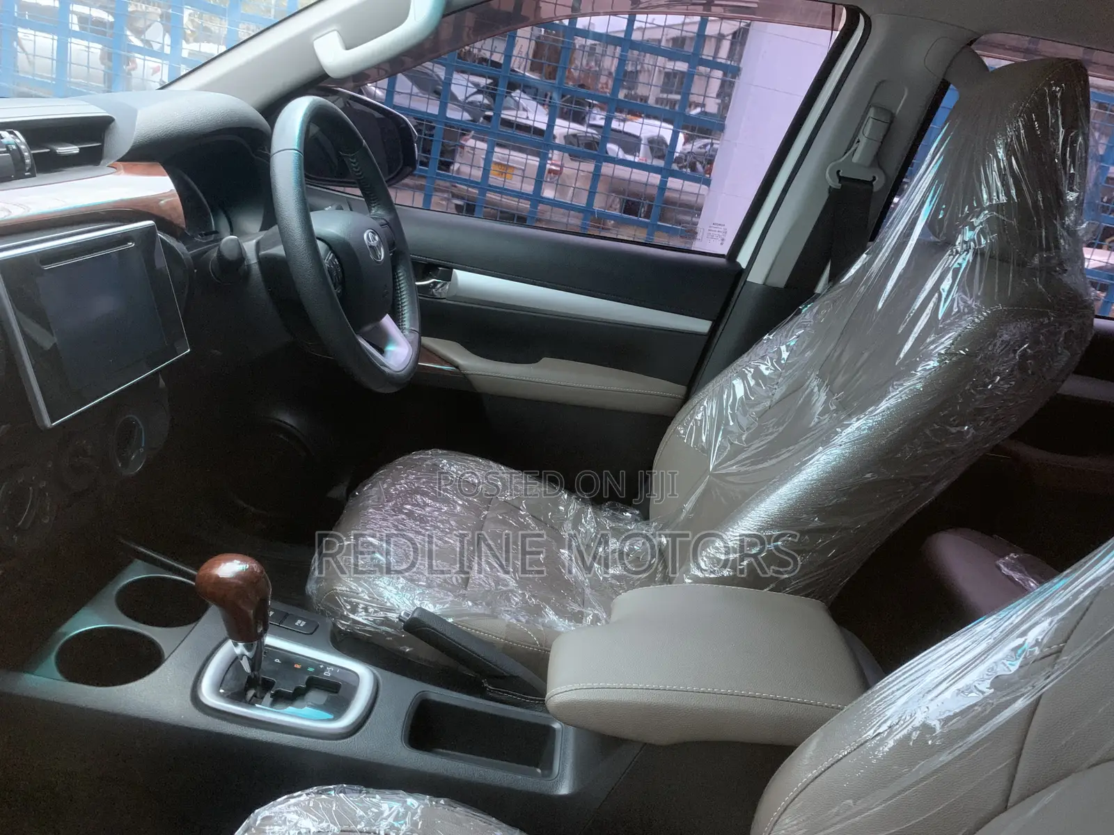 Toyota Hilux Revo Double Cab Deisel 2.8 AWD 2018 White