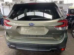 Subaru Forester 2.5i Limited AWD 2018 Green